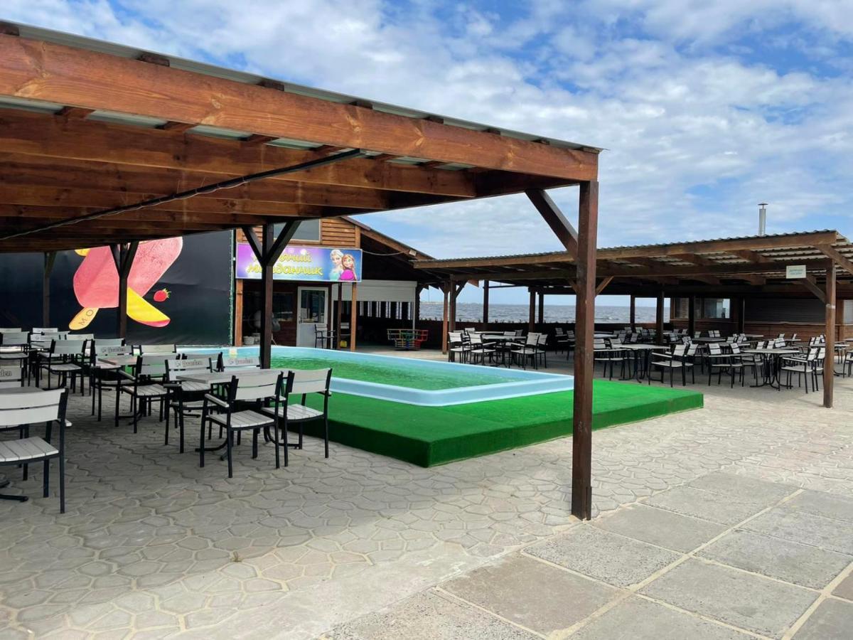 Спортохота Otel Çerkassi Dış mekan fotoğraf