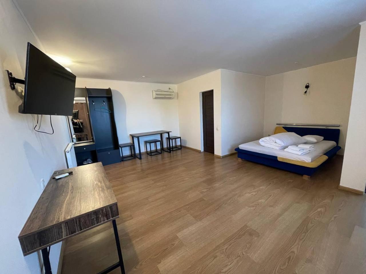 Спортохота Otel Çerkassi Dış mekan fotoğraf