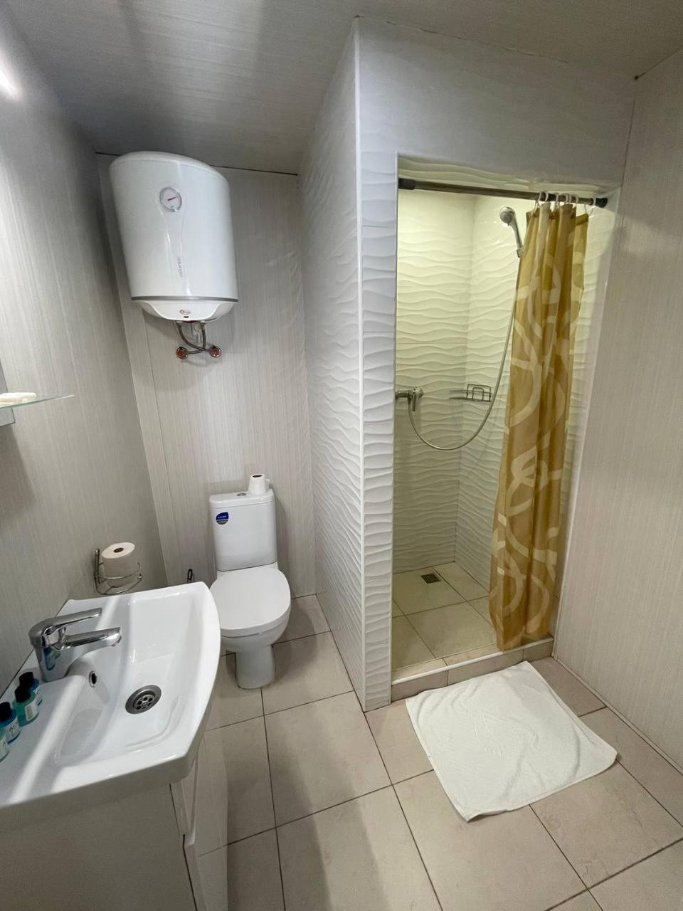 Спортохота Otel Çerkassi Dış mekan fotoğraf
