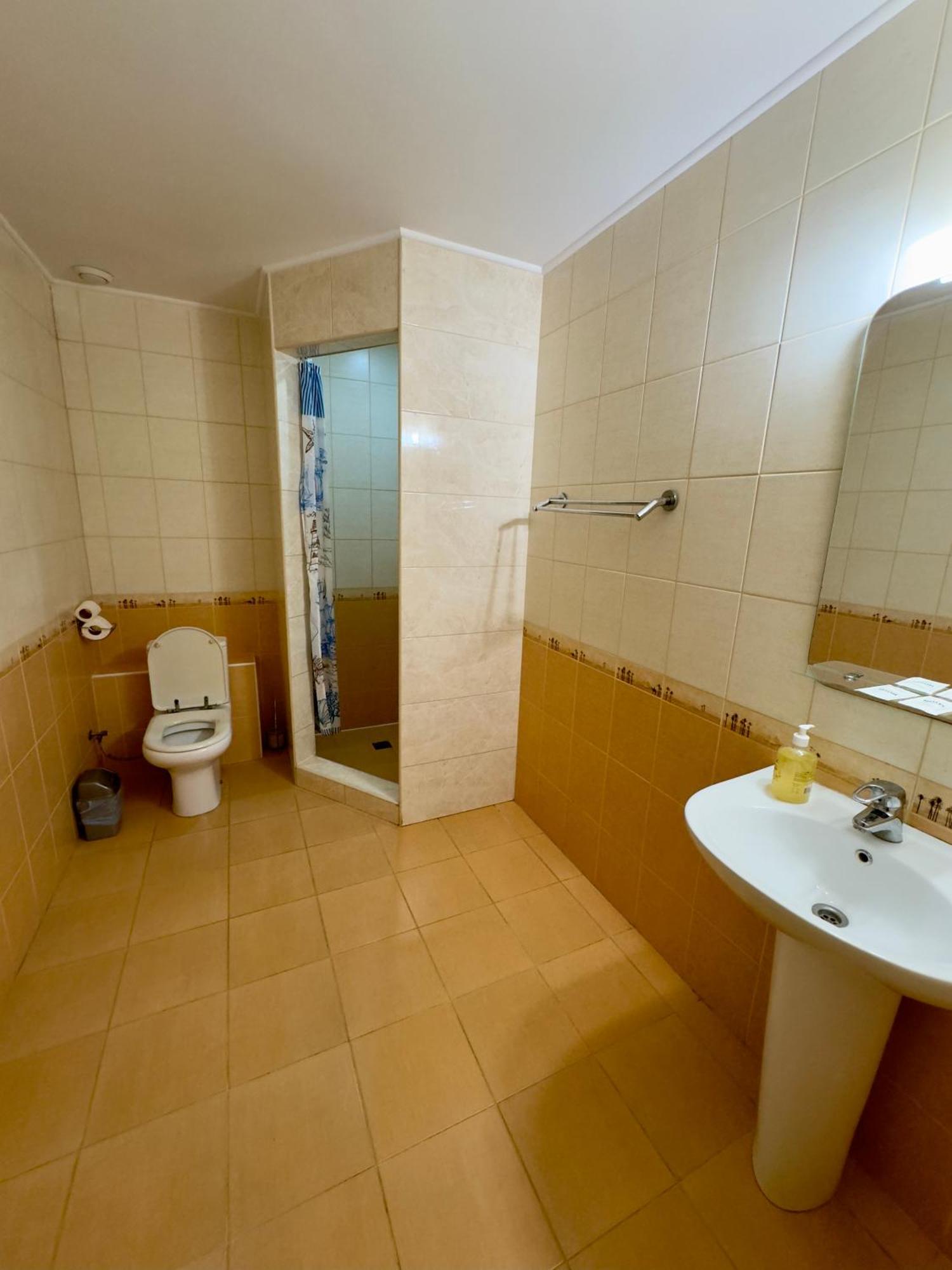 Спортохота Otel Çerkassi Dış mekan fotoğraf